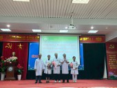 CÔNG BỐ VÀ TRAO QUYẾT ĐỊNH BỔ NHIỆM LẠI CHỨC VỤ TRƯỞNG PHÒNG/KHOA