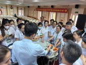 SỬ DỤNG MÁY SỐC ĐIỆN: KỸ NĂNG "SỐNG CÒN" TRONG CẤP CỨU TẠI BỆNH VIỆN