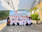 Nhóm y tế dưới mái che